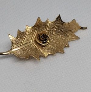 Vintage Gold tone Leaf and Flower Hair Clip